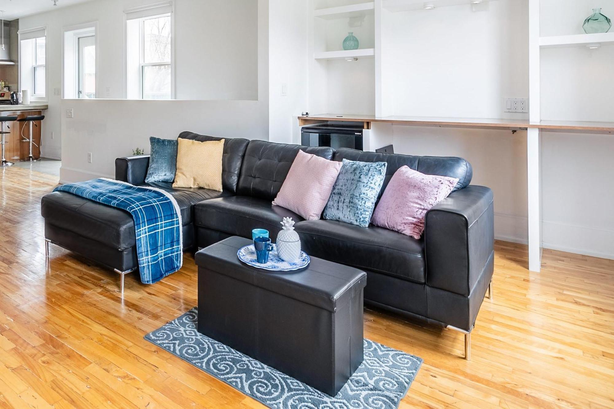 Modern 2 Bedroom Condo - Heart Of Leslieville Toronto Kültér fotó